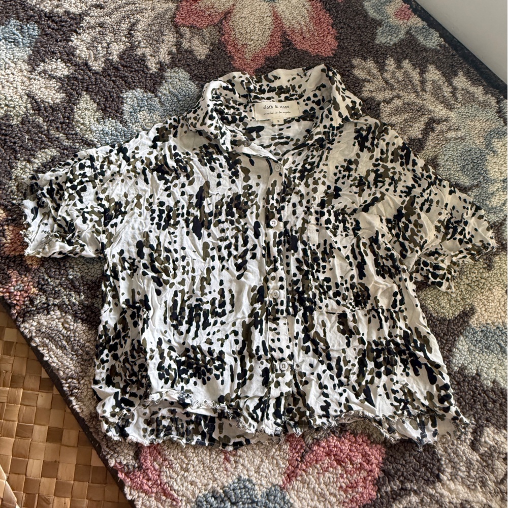 Cloth & Stone Leopard Print Blouse